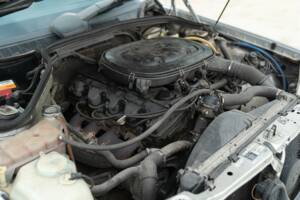 Image 43/50 of Mercedes-Benz 190 E 1.8 (1991)