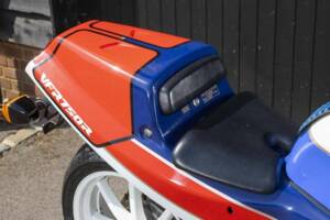Image 13/50 of Honda VFR 750R RC 30 (1989)