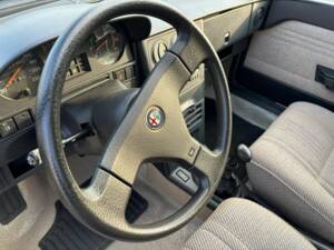 Bild 2/8 von Alfa Romeo 33 - 1.3 S (1987)
