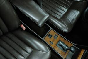 Bild 10/50 von Mercedes-Benz 380 SE (1983)