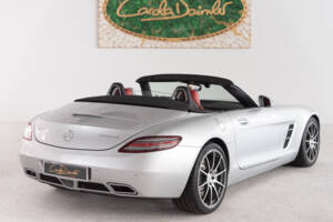 Image 11/48 of Mercedes-Benz SLS AMG Roadster (2012)