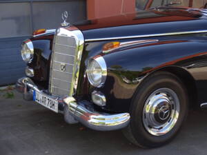 Image 3/20 of Mercedes-Benz 300 d (1960)