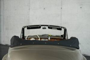 Immagine 18/50 di BMW 502 Baur (1955)