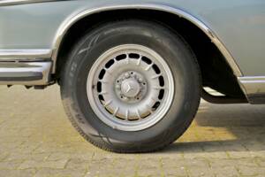 Immagine 25/84 di Mercedes-Benz 280 SE 3,5 (1970)