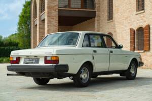 Bild 6/50 von Volvo 244 GL D (1982)