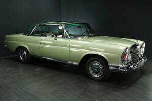 Afbeelding 7/49 van Mercedes-Benz 280 SE (1970)