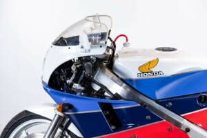 Afbeelding 8/50 van Honda VFR 750R RC 30 (1989)