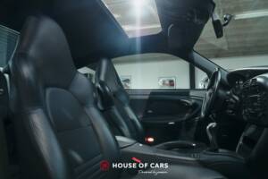 Bild 17/22 von Porsche 911 Carrera 4S (2003)