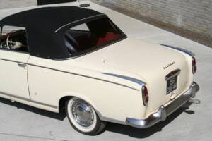 Image 6/8 de Peugeot 403 C (1960)