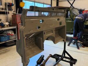 Bild 40/44 von Land Rover Defender 90 Td5 (1999)