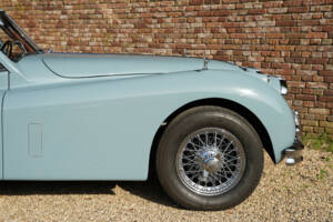 Image 14/50 de Jaguar XK 140 DHC (1957)