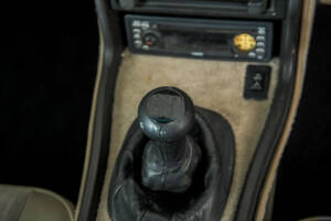 Image 36/50 of Porsche 924 S (1987)