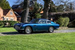 Bild 2/30 von Aston Martin DB 6 Vantage (1966)