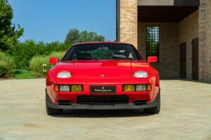 Image 3/50 of Porsche 928 S (1984)