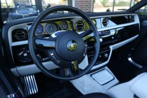 Image 16/50 of Rolls-Royce Phantom DHC (2009)