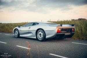 Immagine 5/14 di Jaguar XJ 220 (1993)