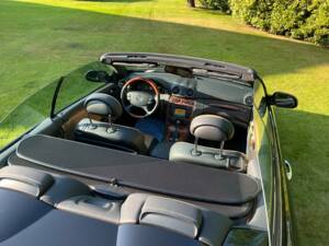 Immagine 13/41 di Mercedes-Benz CLK 320 (2003)
