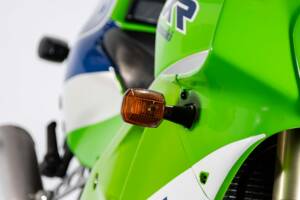 Image 17/40 of Kawasaki ZX-R 400 (1991)