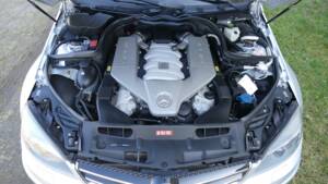Imagen 18/18 de Mercedes-Benz C 63 AMG T (2010)