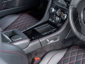 Afbeelding 41/69 van Aston Martin DBS (2012)