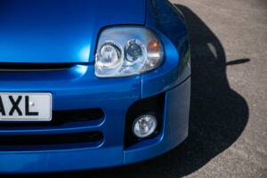 Image 12/34 of Renault Clio II V6 (2002)