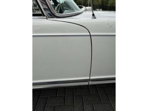 Image 18/50 of Mercedes-Benz 280 SL (1971)