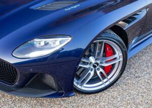 Immagine 27/50 di Aston Martin DBS Superleggera (2018)