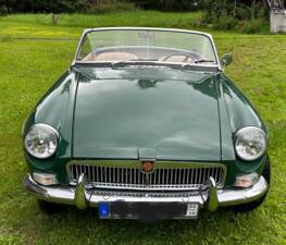 Image 7/18 of MG MGB (1965)