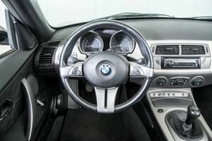 Bild 8/50 von BMW Z4 2.5i (2004)
