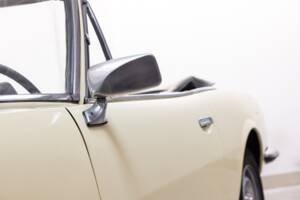 Imagen 22/28 de Peugeot 504 V6 Convertible (1975)