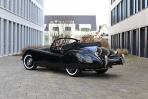 Image 38/40 de Jaguar XK 120 DHC (1953)