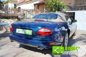 Image 3/10 of Jaguar XK8 4.0 (1997)