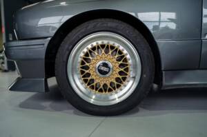 Immagine 15/28 di BMW 320i Baur TC (1985)