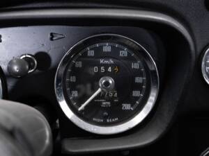 Bild 26/44 von MG MGB GT (1971)