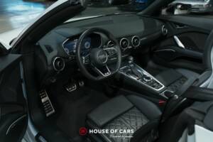 Image 16/25 of Audi TT 45 TFSI Quattro (2019)