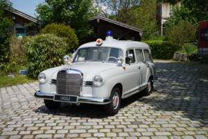 Image 1/22 of Mercedes-Benz 190 Db (1961)