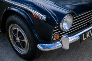 Image 16/31 of Triumph TR 5 PI (1968)