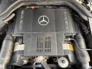 Immagine 21/28 di Mercedes-Benz 400 SE (1992)