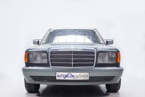Immagine 2/29 di Mercedes-Benz 420 SE (1989)