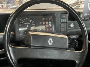 Image 30/50 of Renault R 4 (1987)