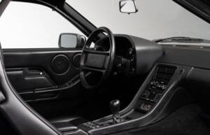 Image 19/43 of Porsche 928 GT (1991)
