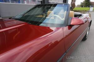 Afbeelding 15/45 van Chevrolet Corvette Convertible (1988)