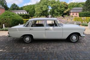 Image 4/32 of Mercedes-Benz 200 D (1966)