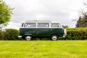 Image 22/50 of Volkswagen T2 Brasil Camper (1972)