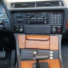 Image 28/41 of BMW 745i (1984)