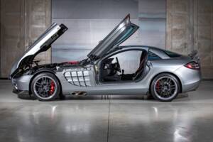 Image 11/25 of Mercedes-Benz SLR McLaren 722 (2006)