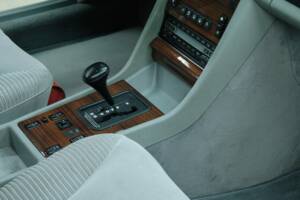 Bild 26/50 von Mercedes-Benz 300 SEL (1991)