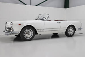 Bild 5/34 von Alfa Romeo 2000 Spider (1960)