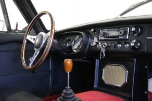 Bild 13/28 von MG MGB GT (1968)