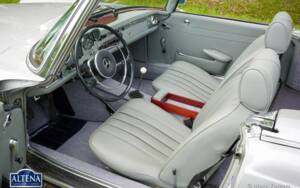 Image 21/49 of Mercedes-Benz 230 SL (1964)